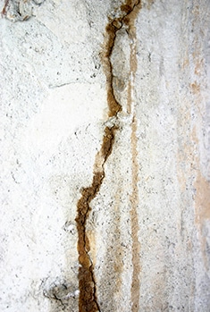 Wall Crack